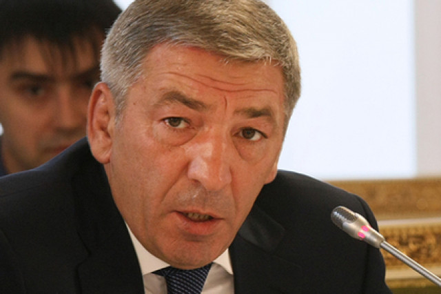 Временно исполняющего обязанности премьера Дагестана доставили на допрос в ФСБ
