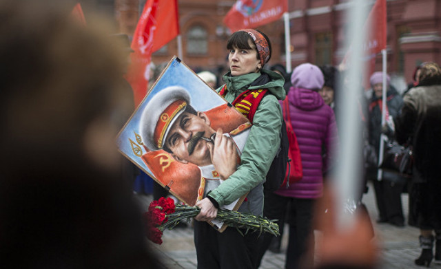 Сколько жизней на совести Иосифа Сталина? И почему русские его по-прежнему уважают?
