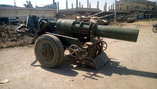 Сирийские боевики сдали десятки танков в Дераа