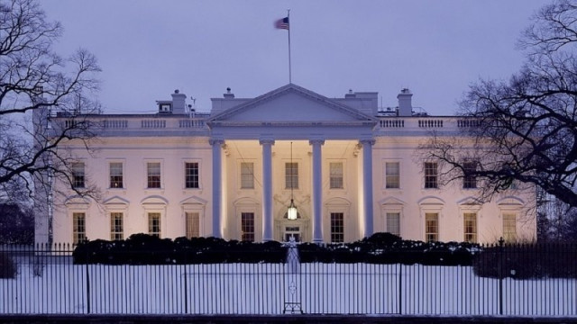 Секретная служба США стреляла в человека близ Белого дома