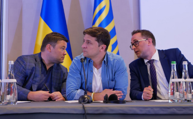 Зеленский предлагает отменить визы для тех, кто едет в Украину лечиться