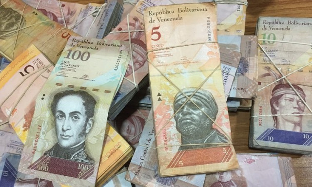 Бразилия прекратила печать венесуэльской валюты