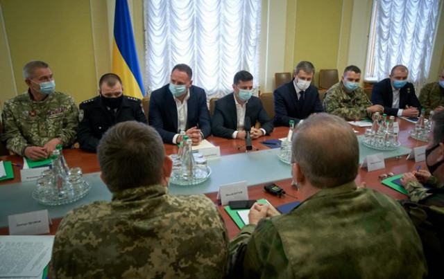 Владимир Зеленский принял участие в первом заседании совета ветеранов