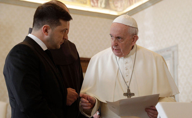 Зеленский провел телефонный разговор с Папой Римским Франциском