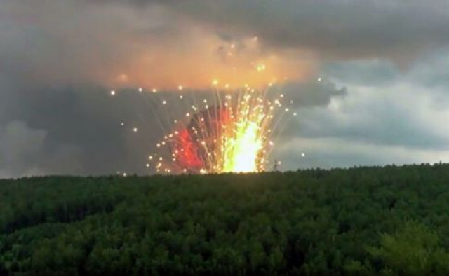 Стала известна причина взрывов боеприпасов на военных складах в РФ