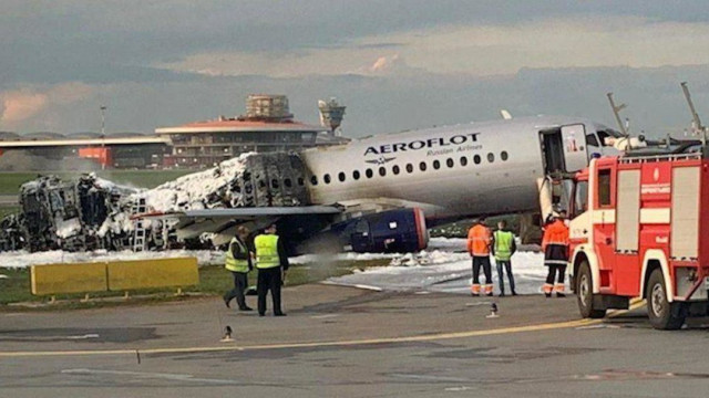 СМИ опубликовали данные с «черного ящика» разбившегося самолета в Шереметьево 