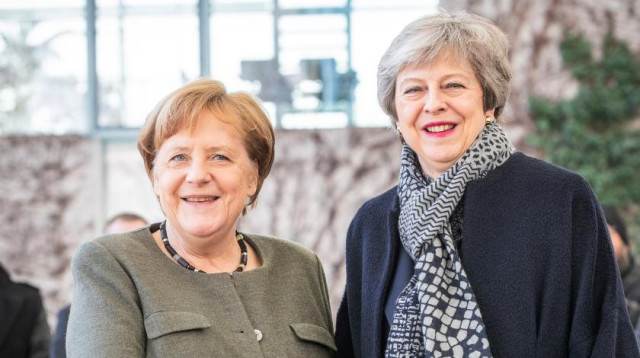 Премьер Великобритании Тереза Мэй получила поддержку канцлера ФРГ Ангелы Меркель в вопросе переноса Brexit