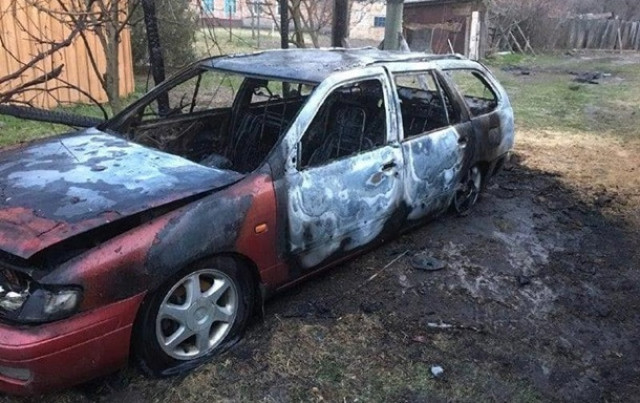 Под Киевом сожгли автомобиль депутата 