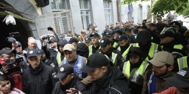 Полиция насчитала более 4000 участников массовых мероприятий в Киеве