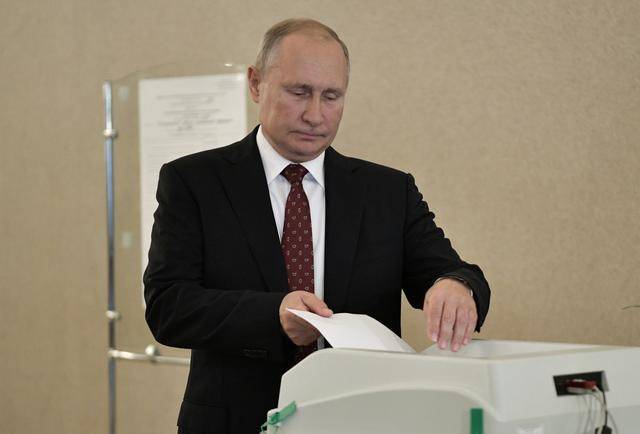 Russia's ruling party loses a third of seats in Moscow election after protests