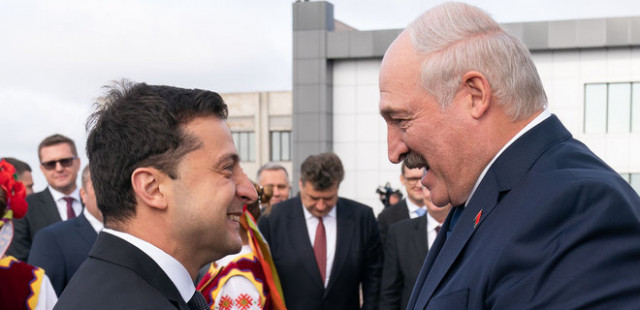Лукашенко зовет Зеленского к себе: хочет укреплять диалог