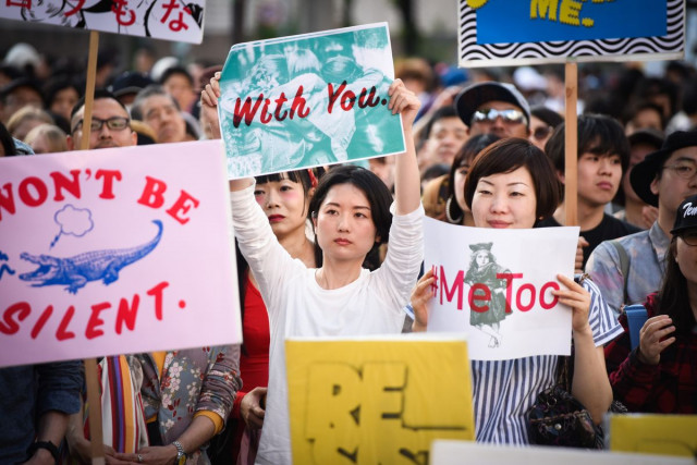 Японки вышли на митинг против спуска сексуальному насилию