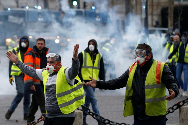 34 тыс. активистов вышли на улицы Франции 
