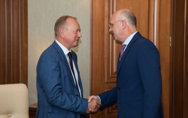 Премьер Молдовы провел переговоры с представителем Украины