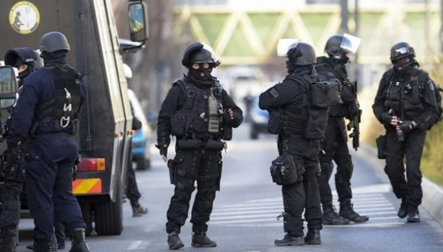 Подозреваемого в парижских терактах обвиняют во взрывах в Брюсселе
