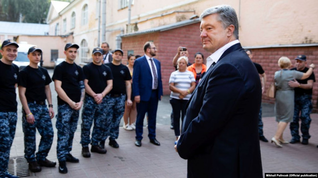 Порошенко рассказал в ГБР, как захватили украинских моряков
