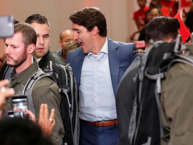 Премьер Канады пришел на предвыборный митинг в бронежилете