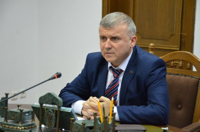 Украинские суды начали восстанавливать в должности люстрированных чиновников 