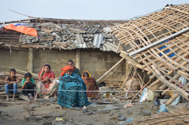 Ураган в Мьянме разрушил сотни домов