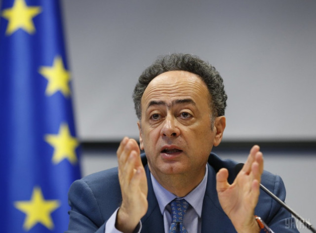 Киев не использовал 8 млрд евро помощи от Евросоюза - посол ЕС