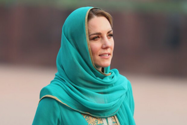 Кейт Миддлтон одела хиджаб и превратилась в восточную принцессу (ФОТО)