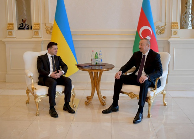 Зеленский встретился с Алиевым в Баку (ФОТО)