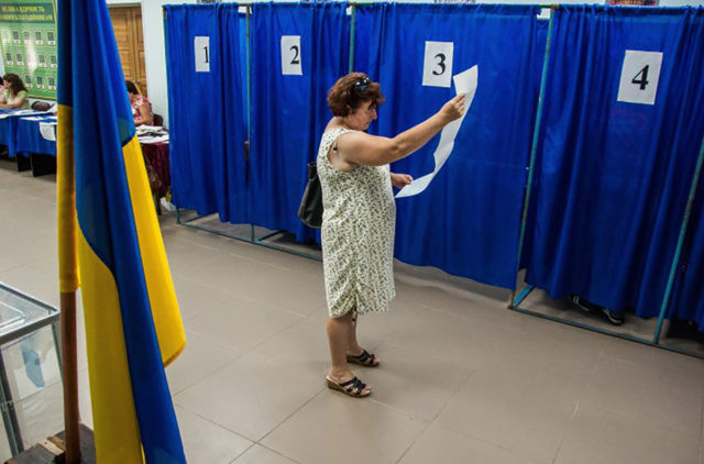 У Зеленского объявили о досрочных выборах: известен предварительный список городов