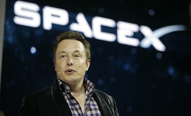 SpaceX подала иск против США