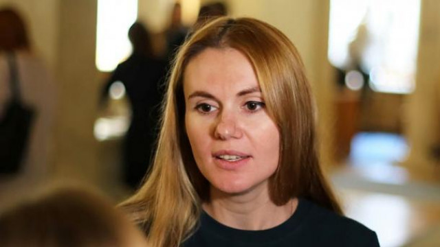 Анна Скороход дала интервью о зарплатах в «Слуге», голосованиях и встрече с Зеленским