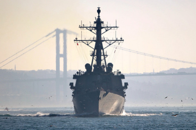 Россия организовала слежку за американским эсминцем в Черном море