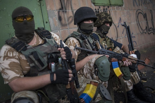 Боевики ранили трех украинских бойцов