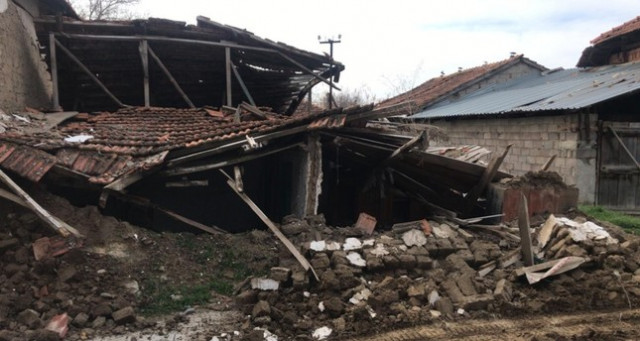 Magnitude 5.5 earthquake strikes western Turkey’s Denizli