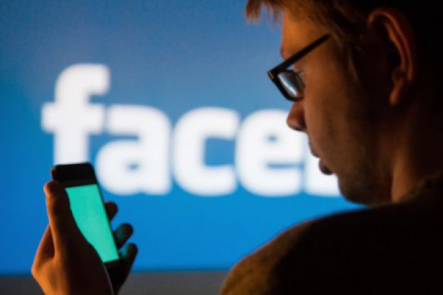 Facebook приостановил работу десятков тысяч приложений в связи с утечкой данных