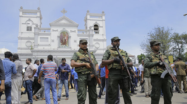 На Шри-Ланке вводят режим чрезвычайного положения