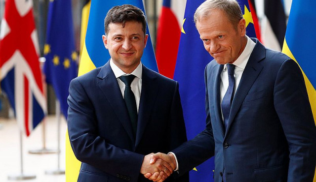 Зеленський обговорив з Туском плани повернути Росію в G7