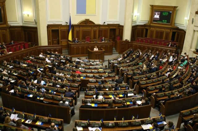 ЦИК зарегистрировала уже 395 народных депутатов