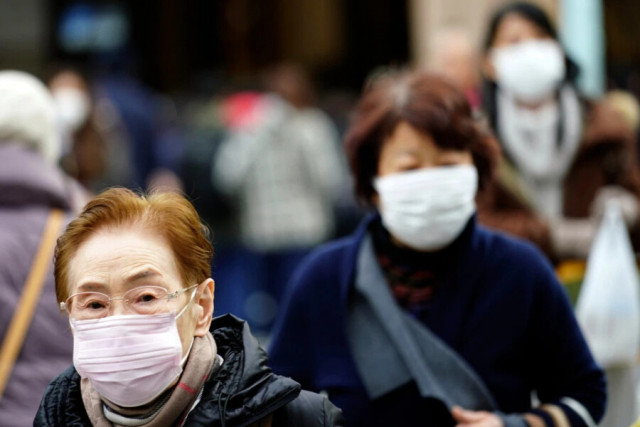 Пневмония в Китае: почти 850 зараженных