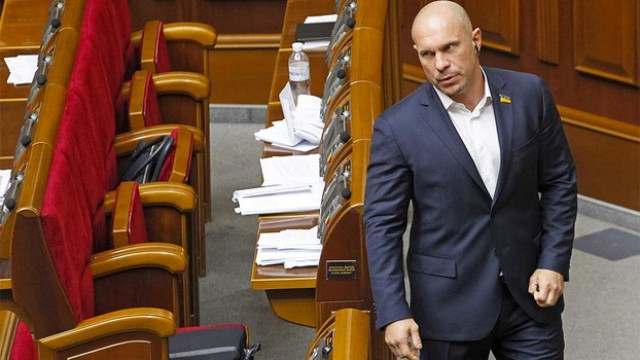 Скандальный народный депутат Илья Кива поздравил мужчин с днем красной арми
