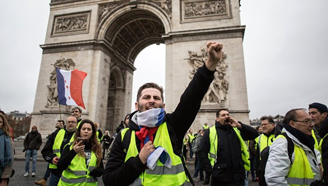 Больше 100 человек задержали во Франции этими выходными