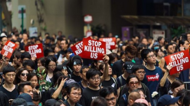 Полиция в Гонконге впервые применила оружие к активистам