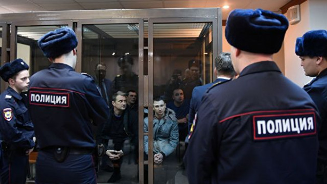  Судьбу задержанных украинских моряков решит суд
