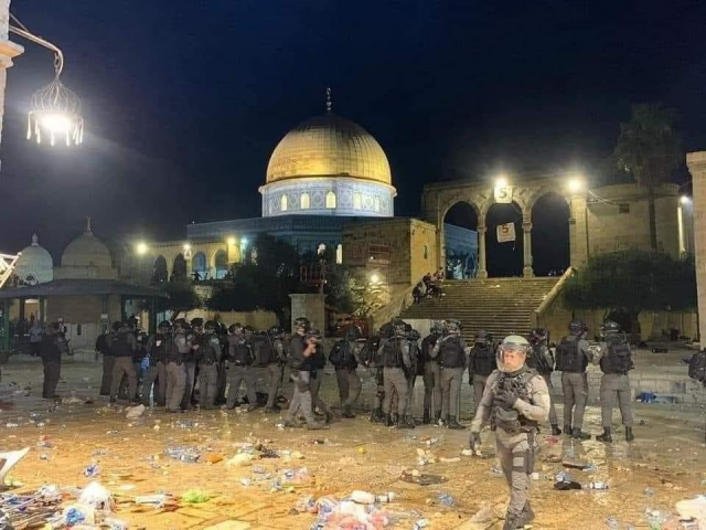 Около 350 человек задержали после столкновений на Храмовой горе в Иерусалиме
