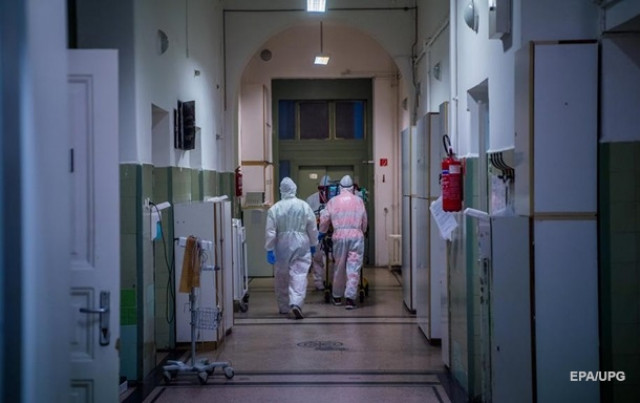 В Украине за сутки 430 смертей от коронавируса