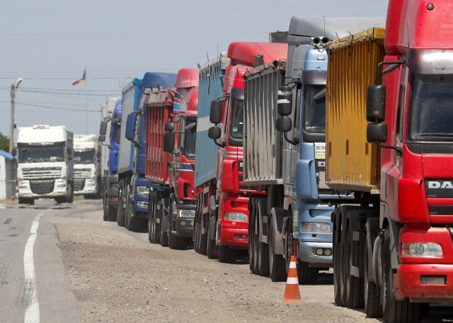 На польскому кордоні заблоковано рух вантажівок з України: що відбувається
