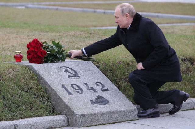 Путин не поздравил украинцев с Днем Победы, но вспомнил о 
