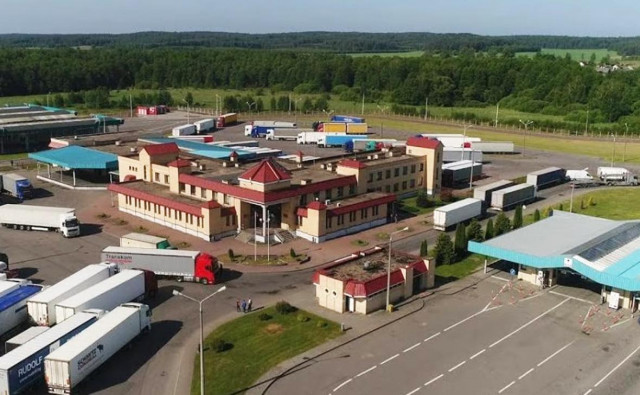 Польша закрывает один из крупнейших погранпереходов на границе с Беларусью
