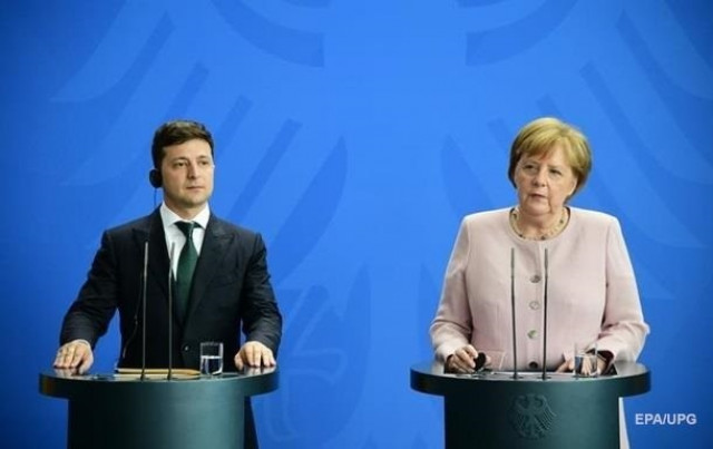 Зеленский и Меркель обсудили события на Донбассе