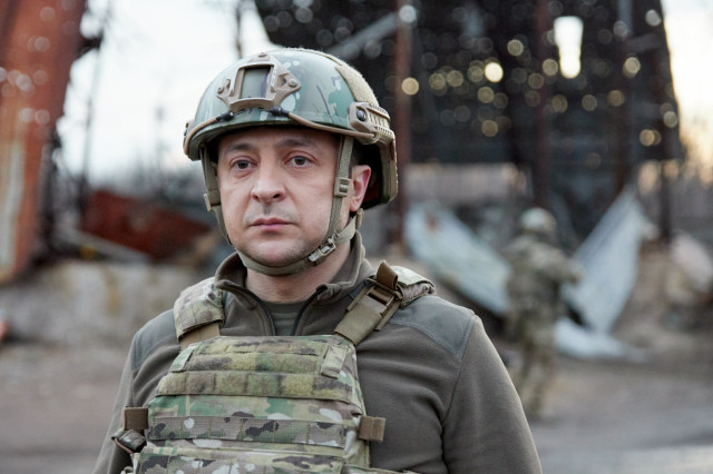 Украине нужно больше времени, чтобы начать долгожданное контрнаступление против российских войск. Зеленский