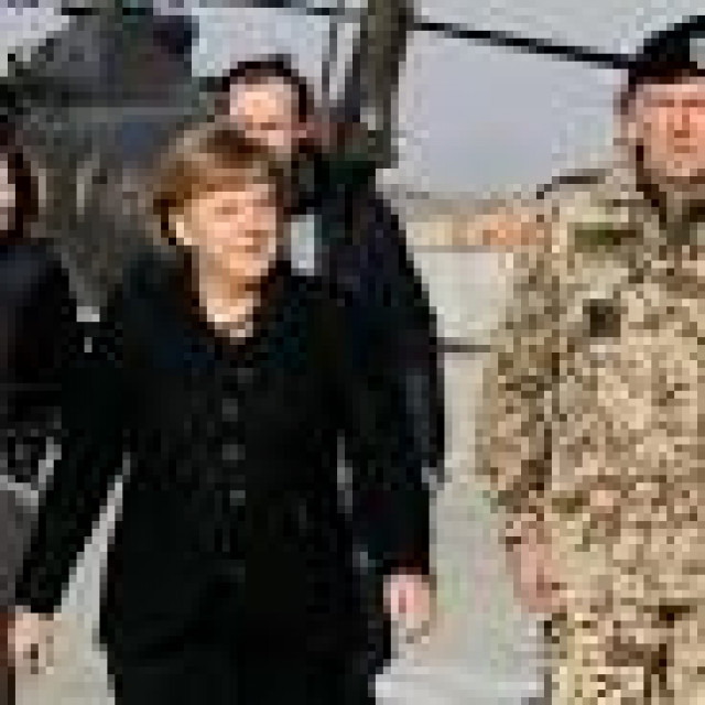 Экс-советник Меркель считает невозможным освобождение Донбасса военным путем
