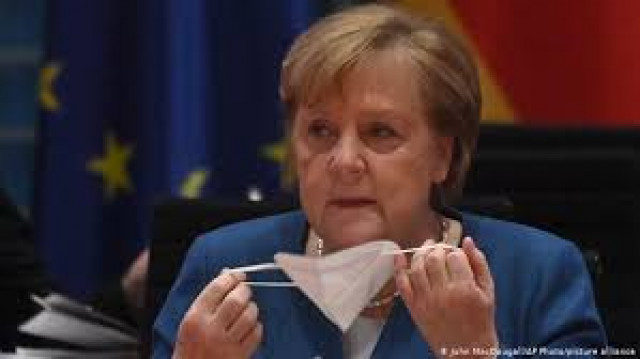Меркель рассказала о борьбе с пандемией